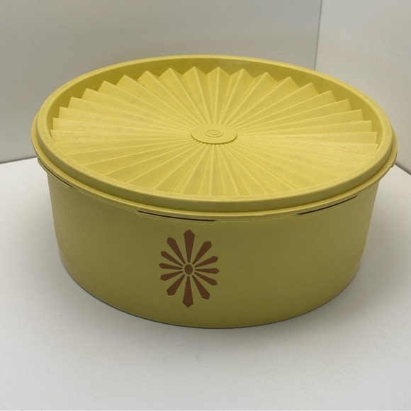 Vintage Tupperware daffodil yellow servalier container 1204-10 & seal lid 1205-8 - Picture 1 of 10